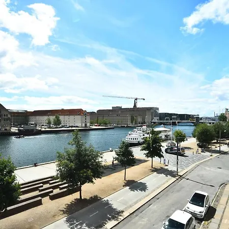 Bright And Spacious On The Waterfront Promenade In Central Apartment *